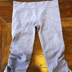 Ivivva seamless crops